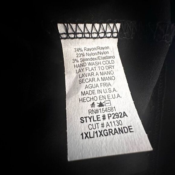 Fashion Nova Zip Up Front High Rise Rayon Blend Stretch Shorts Black XL - Picture 4 of 4